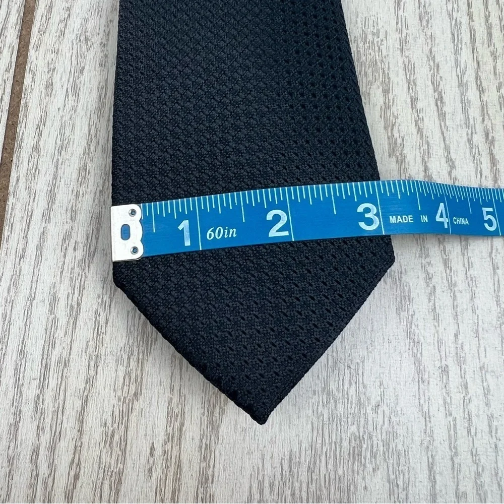 616 - Michael Kors Elson Solid Tie Black 001 2MKC23-5042 Silk Blend $69.50